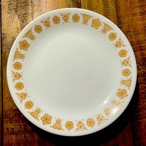 Corelle Butterfly gold medium size lunch plates. Beautiful! No chips or cracks.